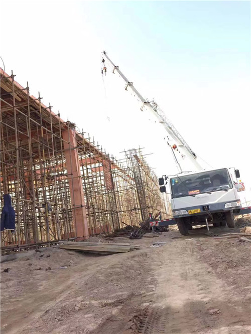 忻城县吊车作业的安全注意事项有哪些？